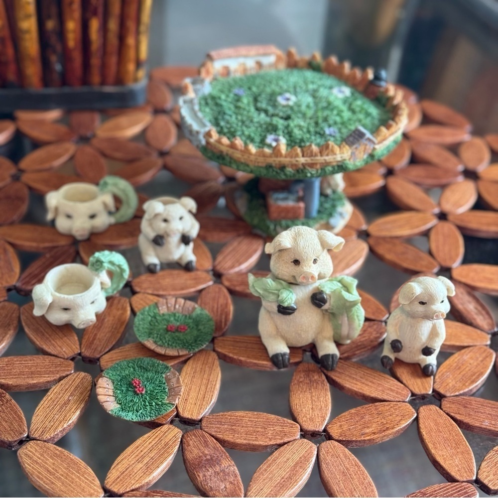 New Vintage Pig Tea Set Table Farmhouse Style Farm Miniature Pedestal Stand - Picture 2 of 13